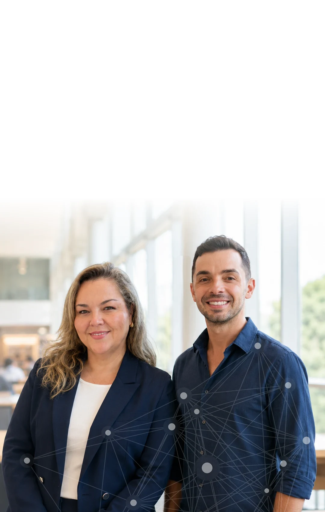 Dra. Luciana Mara Silva e Me. Orestes Trevisol Neto, professores do curso